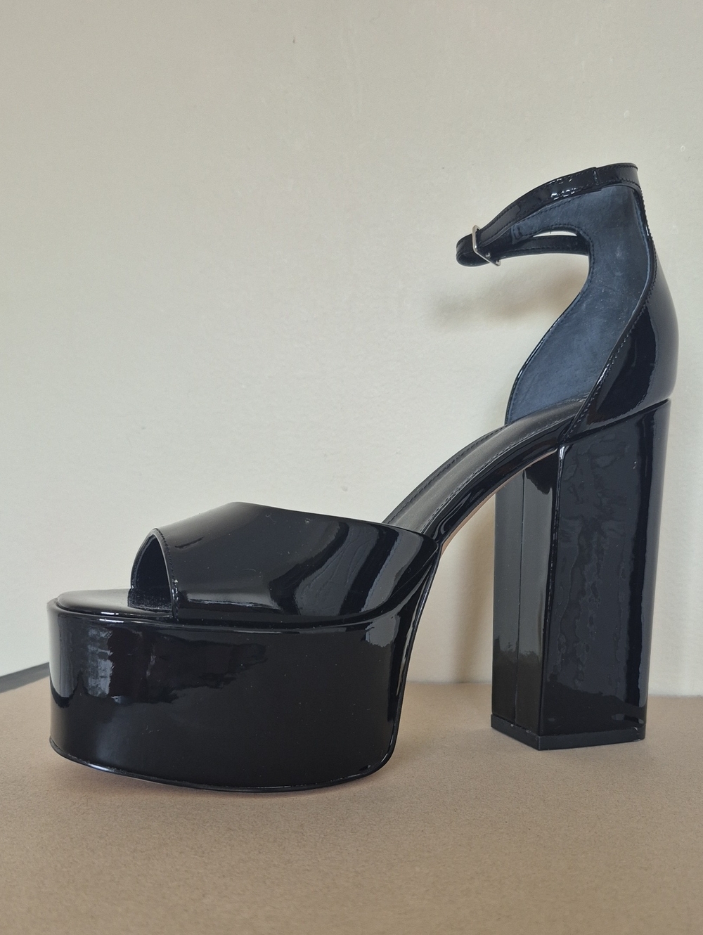 Marc Fisher Della Ankle Strap Patent Leather Platform Sandals in Black
